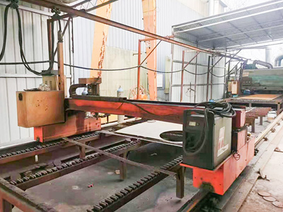 鋼構(gòu)加工車間