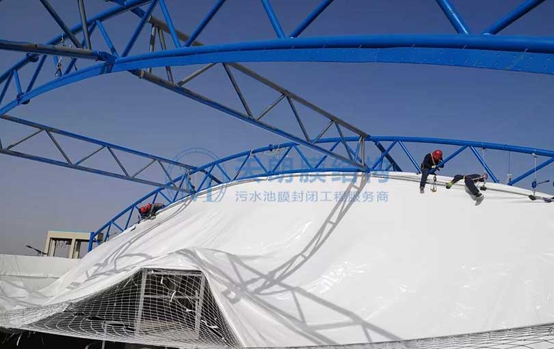 河南天朗為您解析冬季膜結(jié)構(gòu)工程施工安全的重要性